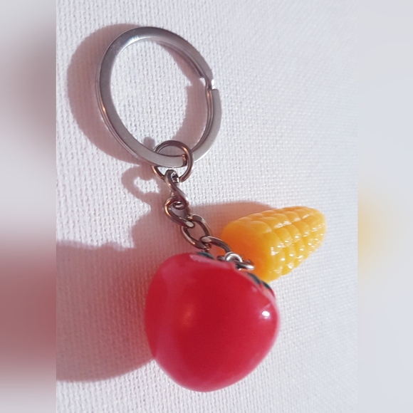 Summer Sunday Tomato and Corn Keychain Purse Ring Handmade Unisex NEW - Picture 3 of 9